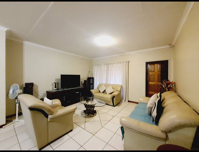 3 BEDROOM CLUSTER RENTED IN NOORDWYK